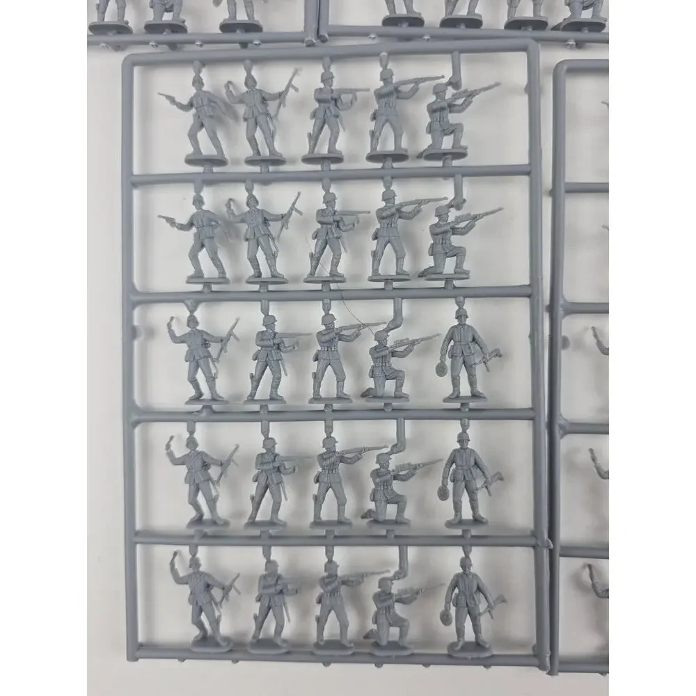 Revell German Armored Infantry 1:72 Plastic Military Men Figures 03155 - used